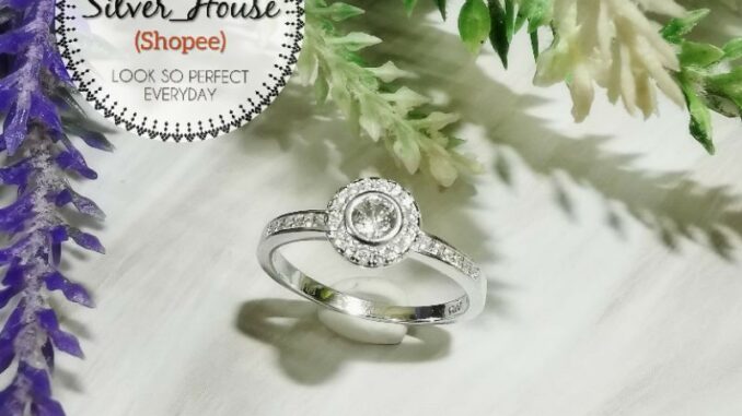 แหวนเงินแท้ 92.5% ฝังเพชรสวิส​ ​CZ​ ทรงกลม​ สวยดูดี​มาก พร้อมกล่องค่ะ