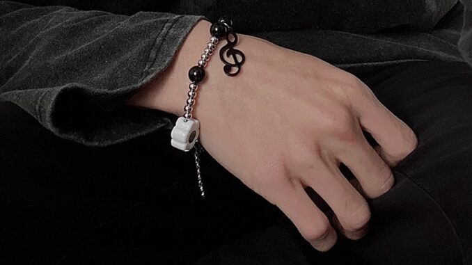 เครื่องประดับสร้อยข้อมือรูปทรงดอกทานตะวันสไตล์เกาหลี เครื่องประดับสร้อยข้อมือรูปทรงดอกทานตะวันสไตล์เกาหลี