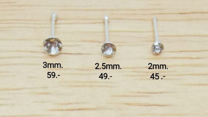 จิวจมูกเงินแท้​ 925 พลอยสวารอฟสกี้แท้