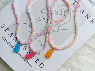 สร้อยลูกปัดเยลลี่ จี้เยลลี่หมี งานจริงสีสวย  สร้อยแฟชั่น Handmade