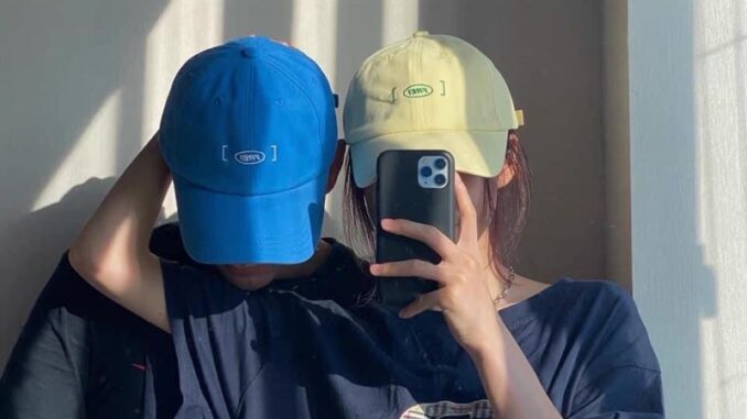 หมวก FREI 95฿ สีเหลือง น้ำเงิน