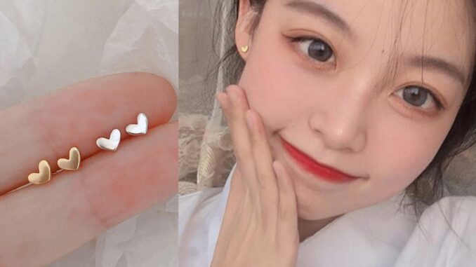 Roselife [1 คู่] S925 ต่างหูสตั๊ดจี้รูปหัวใจป้องกันการแพ้เครื่องประดับสําหรับนักเรียน