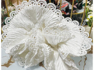 New arrival   ยางรัดผม A one สีขาว ผ้าพลีทอัดจีบ ลูกคุณมาก