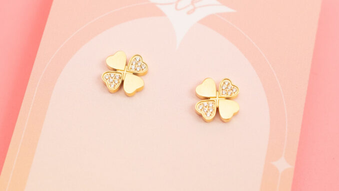 LELISA - Clover Earring ต่างหูโคลเวอร์แห่งความโชคดี - สแตนเลสแท้ ไม่ลอก ไม่ดำ แพ้ง่ายใส่ได้