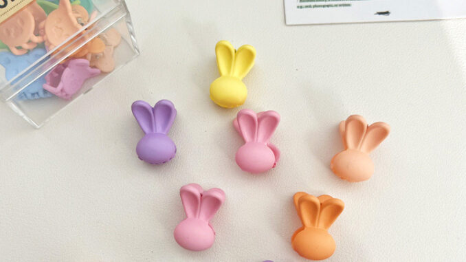 ส่งเร็ว 1 บาท กิ๊บติดผม รูปกระต่าย มินิน่ารัก หวาน สีแคนดี้ ส่งแบบสุ่มสี เด็กนักเรียน สำหรับผู้หญิง ขายยกแพ็ค-Move.th