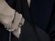 สร้อยข้อมือ สเตนเลส ประดับมุก ขนาดเล็ก เรียบง่าย สําหรับผู้หญิง สองชิ้น