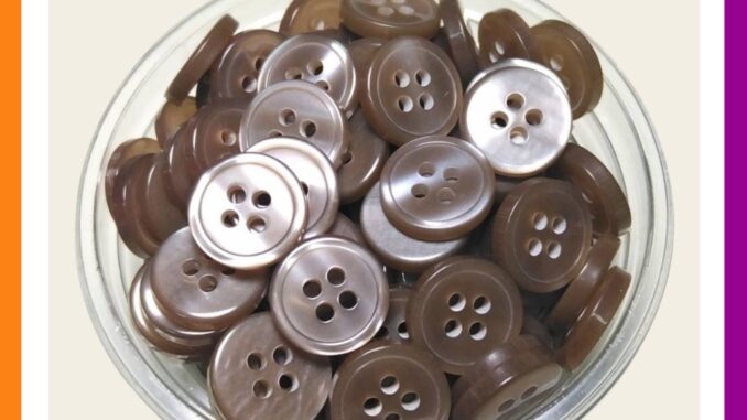BBT กระดุมเชิ้ตมุก สีน้ำตาล ขนาด 11.5 และ 14 มิล