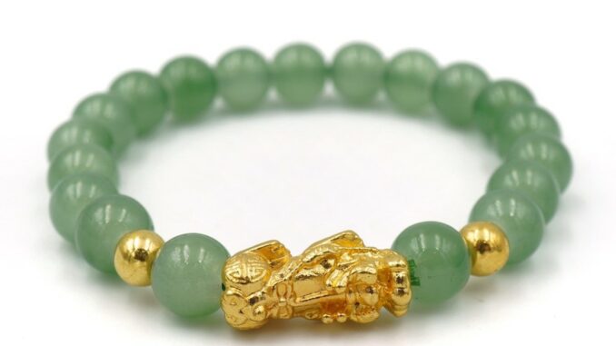 Pixiu ปี่เซียะเรียกทร้พย์ สีฟ้าเขียว ขนาด 7 มม. สร้อยข้อมือหินแท้ by siamonlineshop