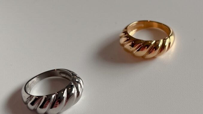 A.piece  แหวนแสตนเลส [stainless steel] pretzel ring