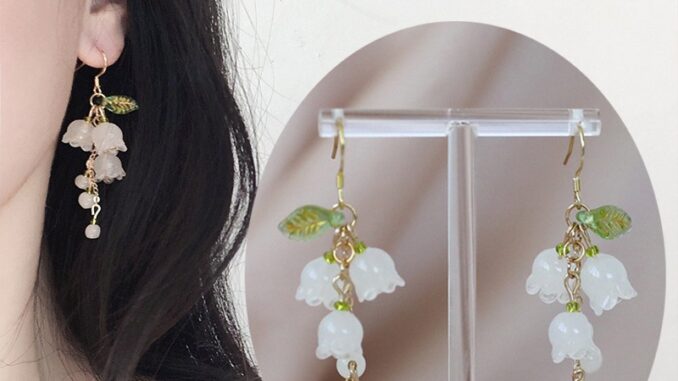 ต่างหู จี้รูปดอกไม้ Lily of the Valley สีขาว หรูหรา สําหรับผู้หญิง
