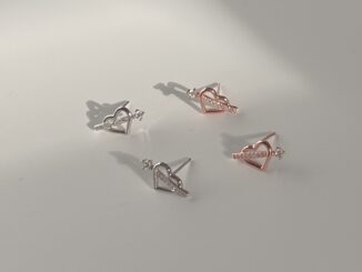 A.piece ต่างหูเงินแท้ [all silver 925] Arrow Heart stud earrings