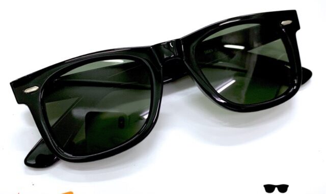แว่นตากันแดด ทรง Wayfarer 50 มิล รุ่น 5683