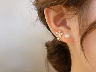 [highbuying] สไตล์เกาหลี มุกเทียม ดอกไม้ ต่างหูสตั๊ด / ผู้หญิง แฟชั่นหรูหรา เครื่องประดับ งานแต่งงาน เครื่องประดับใหม่ พร้อมส่ง