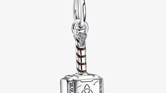 [พร้อมส่ง สินค้าแท้  ] Pandora Marvel The Avengers Thor's Hammer Dangle Charm