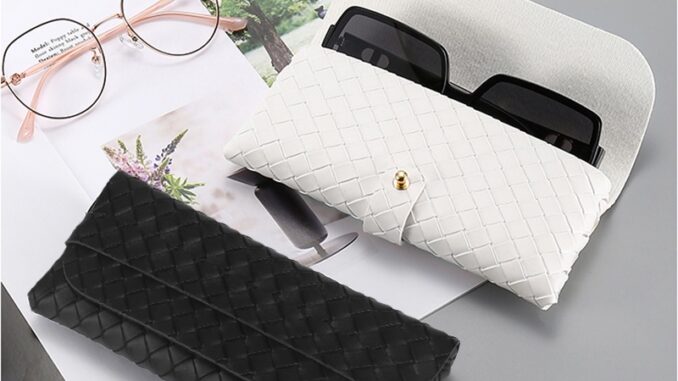 เคสแว่นตากันแดด หนัง PVC แบบนิ่ม แต่งหัวเข็มขัด
