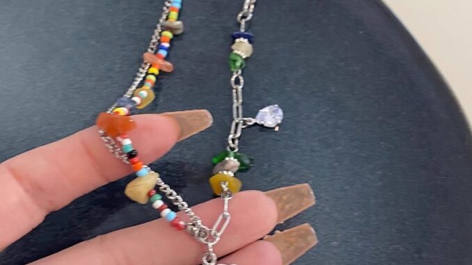 Peacellow สร้อยคอโซ่ จี้ลูกปัดหินคริสตัลธรรมชาติ รูปหัวใจ ดอกไม้ สไตล์โบฮีเมียน เครื่องประดับแฟชั่น สําหรับผู้หญิง TH