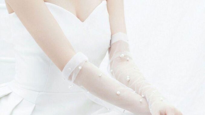 ถุงมือยาว ผ้าตาข่าย ประดับไข่มุก สีขาว เหมาะกับงานพรอม งานแต่งงาน สําหรับผู้หญิง