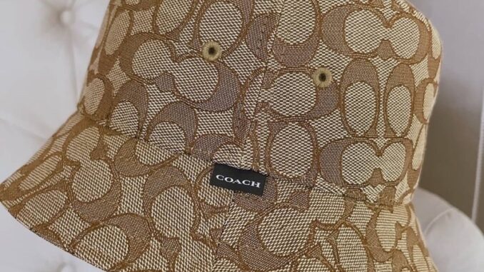 พร้อมส่ง แท้ %  COACH Signature Jacquard Bucket Hat หมวก