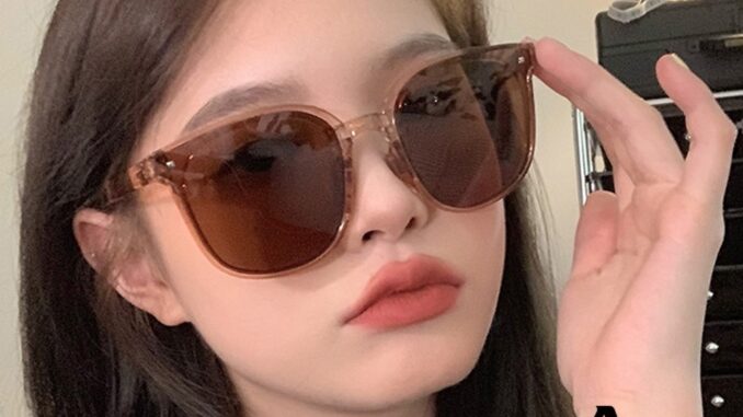 A HELLO GIRL แว่นตากันแดด ป้องกันรังสีอัลตราไวโอเลต แบบพับได้ ระดับไฮเอนด์ สไตล์เกาหลีใต้ สําหรับผู้หญิง ไลฟ์สด A HELLO GIRL แว่นตากันแดด ป้องกันรังสีอัลตราไวโอเลต แบบพับได้ ระดับไฮเอนด์ สไตล์เกาหลีใต้ สําหรับผู้หญิง ไลฟ์สด