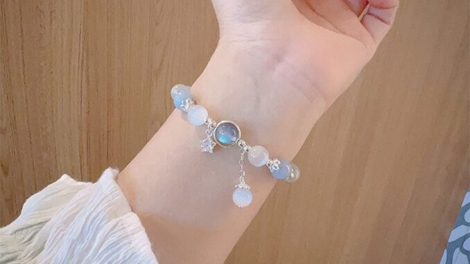 Newsandlichao สร้อยข้อมือลูกปัดคริสตัลโอปอลเทียม เบา ยืดหยุ่น เรียบง่าย เครื่องประดับแฟชั่น สําหรับผู้หญิง Newsandlichao สร้อยข้อมือลูกปัดคริสตัลโอปอลเทียม เบา ยืดหยุ่น เรียบง่าย เครื่องประดับแฟชั่น สําหรับผู้หญิง