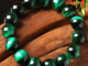สร้อยข้อมือลูกปัดหินตาเสือ สีเขียวธรรมชาติ