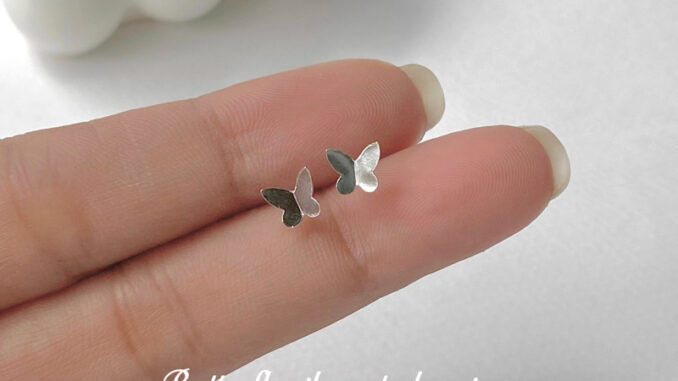 โค้ด 3F875 ลด 45.- Butterfly stud earrings / silver925 ต่างหูผีเสื้อ เงินแท้925 (ราคา/คู่) เหมาะกับคนแพ้ง่าย