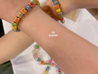 พร้อมส่ง กำใลข้อมือลูกปัดหิน vintage 90’s(มีเก็บปลายทาง) ส่งของทุกวัน