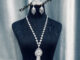 Vintage jewelryขายราคาต่ำรวมทั้งสร้อยคอและต่างหูหนีบเครื่องประดับไทย เครื่องประดับชุดไทยประยุกต์ ดอกกุหลาบสีทอง