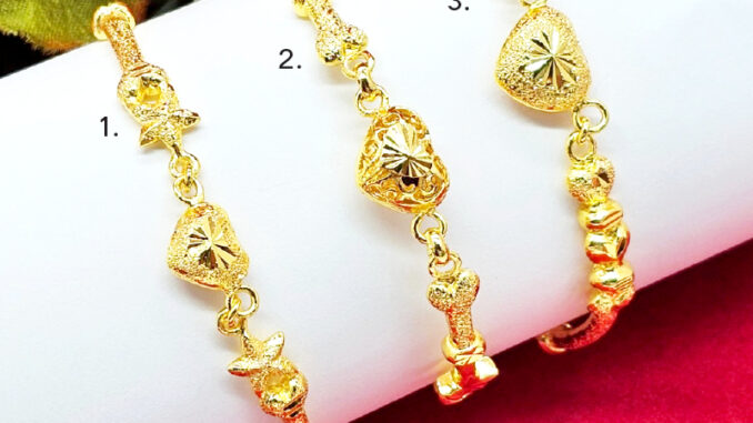 กำไลข้อมือทองคั่นหัวใจตัดลาย เส้นผ่านศูนย์กลาง 5-5.3 ซม. ทองชุบ ทองหุ้ม ใส่ได้ทุกโอกาส รูปถ่ายจากสินค้าจริง พร้อมส่ง กำไลข้อมือทองคั่นหัวใจตัดลาย เส้นผ่านศูนย์กลาง 5-5.3 ซม. ทองชุบ ทองหุ้ม ใส่ได้ทุกโอกาส รูปถ่ายจากสินค้าจริง พร้อมส่ง