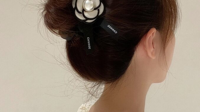 [Magpie] ยางรัดผม ประดับไข่มุก ดอกคามิเลีย ขนาดเล็ก สไตล์เกาหลี คลาสสิก หรูหรา เครื่องประดับ สําหรับผู้หญิง