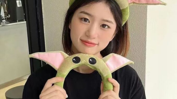 ที่คาดผมโยดาน้อย พร้อมส่งจากไทย น่ารักเกินต้าน baby yoda cartoon stat wars ใส่live พร๊อพตกแต่งเครื่องหัว หูยาวแฟนตาซี