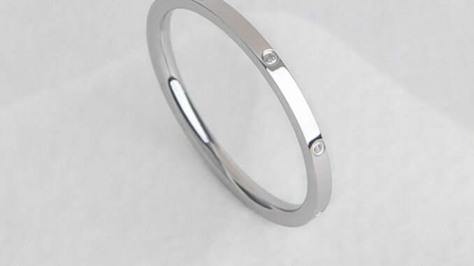Fraya แหวนรุ่น i love ring  บาง 1.5 mm แหวนความหมาย สแตนเลส ไม่บิด ไม่เบี้ยว โดนน้ำหอม ลงทะเล อาบน้ำได้ แข็งแรง