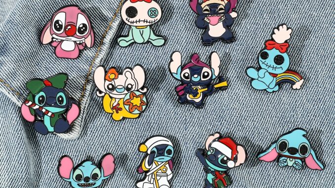 เข็มกลัด โลหะผสม ลายการ์ตูน Stitch Series สําหรับติดกระเป๋าเป้สะพายหลัง กระเป๋านักเรียน