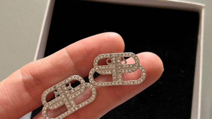 ต่างหู Balenciaga เกรด VIP
