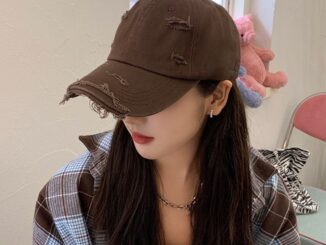 หมวกเบสบอล ปีกกว้าง ลําลอง แต่งรอยขาด สําหรับผู้หญิง