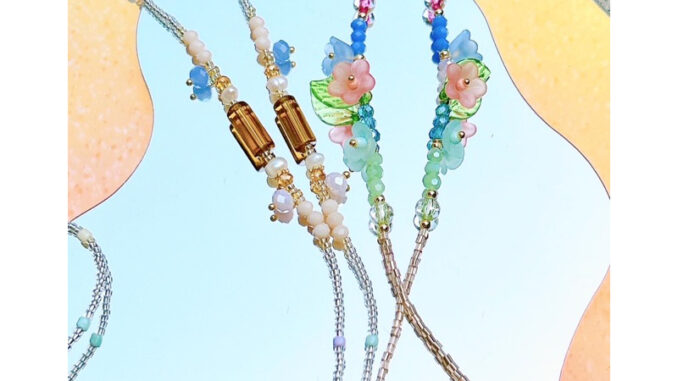 สายคล้องแมส Duo set  Brown sugar jelly กับ Bouquet mask strap