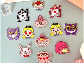 ♥ แผ่นฟิล์มรีดร้อน ลายการ์ตูน Alice In Wonderland ♥ แผ่นแพทช์ รูปแมวเชสเชียร์ กระต่าย เม่น กาแฟ ตอนบ่าย สีขาว DIY สําหรับเย็บตกแต่งเสื้อผ้า 1 ชิ้น