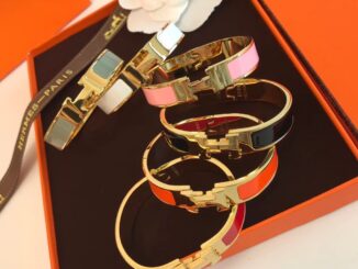 เครื่องประดับ สร้อยข้อมือ เหล็กไทเทเนียม ชุบสเตนเลส 18K หลากสี 19 มม.