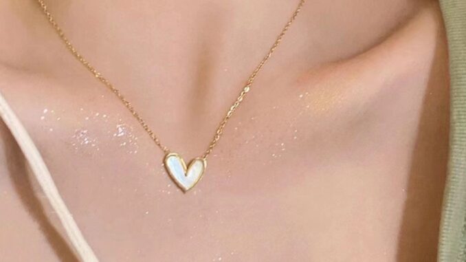 สร้อยคอโซ่ จี้เปลือกหอย สีทอง แฟชั่นสําหรับผู้หญิง