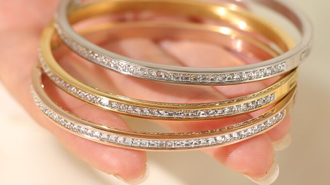 [highbuying] แฟชั่น เรียบง่าย ไทเทเนียม เหล็ก ยิปโซ กําไลข้อมือ ไม่จางหาย แสง อารมณ์ เต็มรูปแบบ เพชร สร้อยข้อมือ สําหรับผู้หญิง เครื่องประดับ ใหม่ พร้อมส่ง