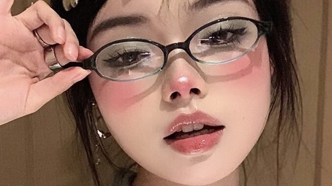 Y2k สาวเผ็ด สไตล์เกาหลี วินเทจ ขนาดเล็ก วงรี ไล่ระดับ สีเขียว แว่นตาแฟชั่น เรียบง่าย หวาน กรอบเล็ก แว่นตาแบน