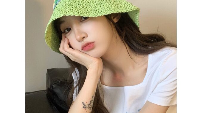 หมวกฟางสาน แฮนด์เมด ลายดอกไม้ สไตล์เกาหลี แฟชั่นฤดูร้อน สําหรับผู้หญิง