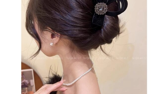 กิ๊บติดผม ผ้ากํามะหยี่ ประดับโบว์ พลอยเทียม หรูหรา เหมาะกับฤดูใบไม้ร่วง และฤดูหนาว แฟชั่นสําหรับผู้หญิง