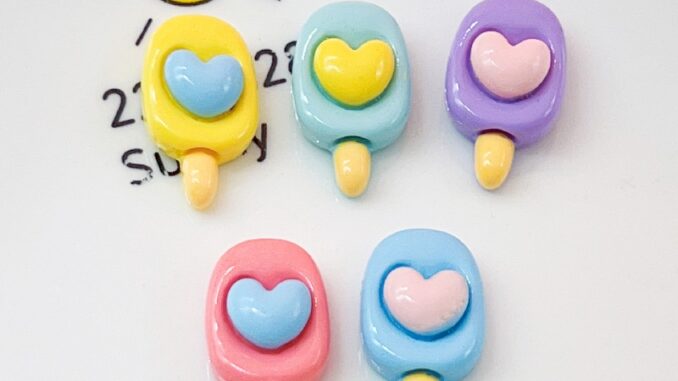 [2 #] Jibbitz Crocs กิ๊บติดผมเรซิ่น รูปไอติม หัวใจ แวววาว แฮนด์เมด DIY อุปกรณ์เสริม สําหรับรองเท้า QP