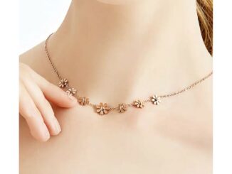 สร้อยคอโซ่สั้น เหล็กไทเทเนียม ชุบทอง 18K จี้ดอกเดซี่ สีโรสโกลด์ เข้ากับทุกการแต่งกาย แฟชั่นยอดนิยม สไตล์เกาหลี ญี่ปุ่น สําหรับผู้หญิง