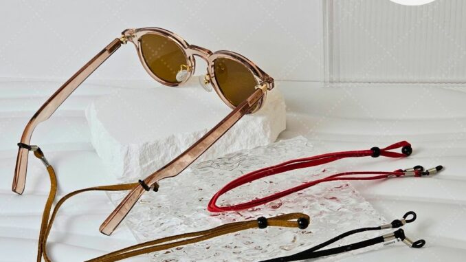 สายคล้องแว่นตา รุ่น Slim สายคล้องเชือกหนัง น้ำหนักเบา ปรับระดับได้ มี 3 สี