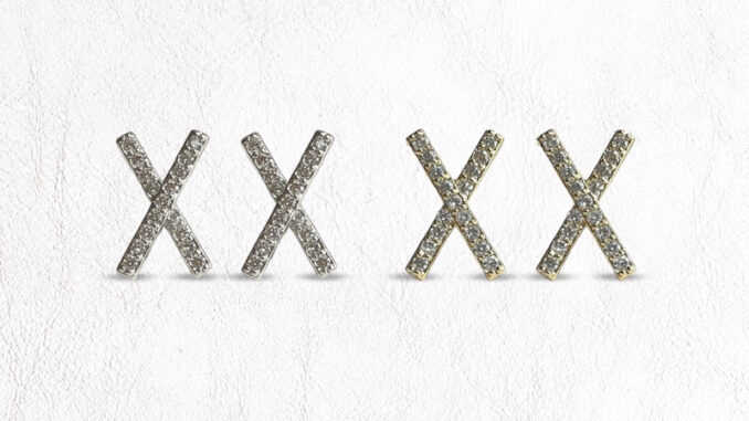 Glitter cross earrings. (ต่างหูแบบติดหูงานชุบทองคำขาว เพชร CZ)