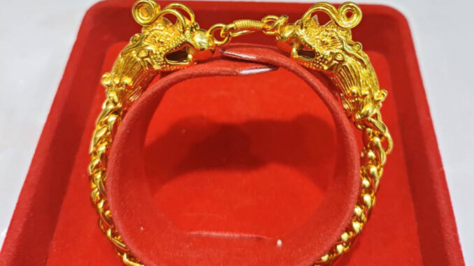 กำไลข้อมือทองชุบ ดีไซน์หัวมังกร2หัวชนกัน กำไล กำไลทองชุบ ข้อมือหัวมังกร