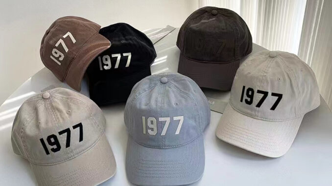 Fog 1977 ESSENTIALS หมวกเบสบอลแฟชั่น สไตล์ฮิปฮอป ยุโรปและอเมริกา สําหรับผู้ชาย และผู้หญิง Fog 1977 ESSENTIALS หมวกเบสบอลแฟชั่น สไตล์ฮิปฮอป ยุโรปและอเมริกา สําหรับผู้ชาย และผู้หญิง