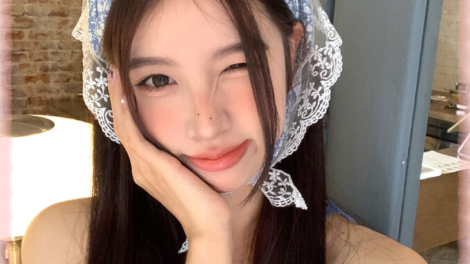 ที่คาดผม ผ้าพันคอ ผ้าคลุมศีรษะ ลูกไม้ ทรงสามเหลี่ยม น่ารัก อินเทรนด์เกาหลี ฤดูร้อน ของแท้ ฝรั่งเศส